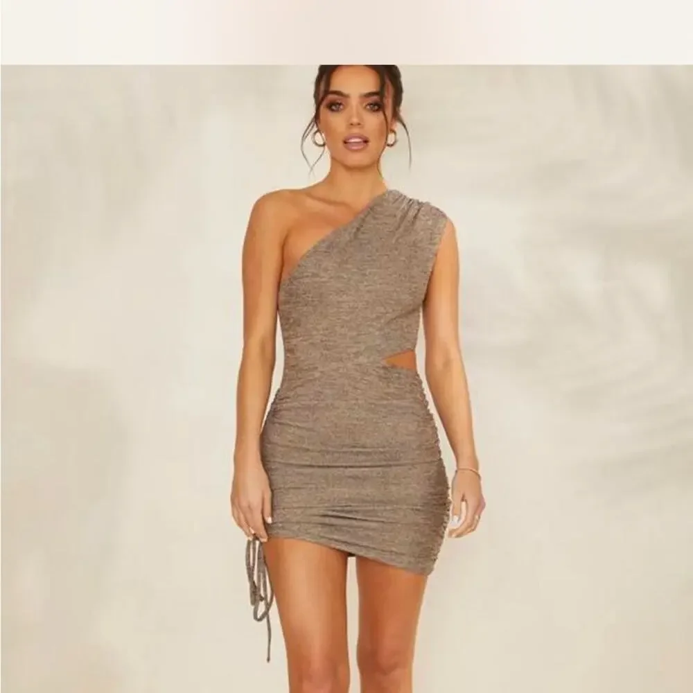 NEW Noughts and Kisses bronze metallic one shoulder rouched dress with open side - Picture 7 of 9